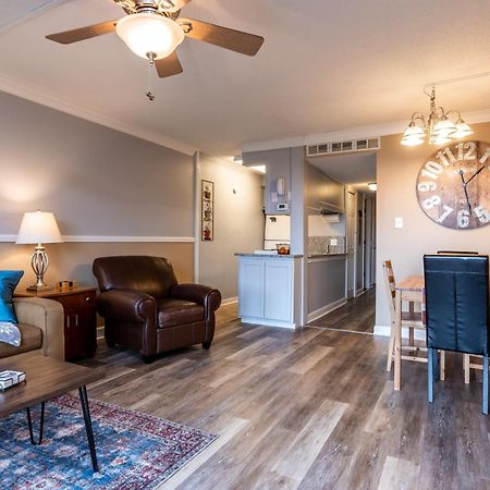 Sky High Views!!-Peak Mountaintop-Outdoor Pool-Close To Downtown-Private Balcony-Wifi-Cable Gatlinburg Exterior photo