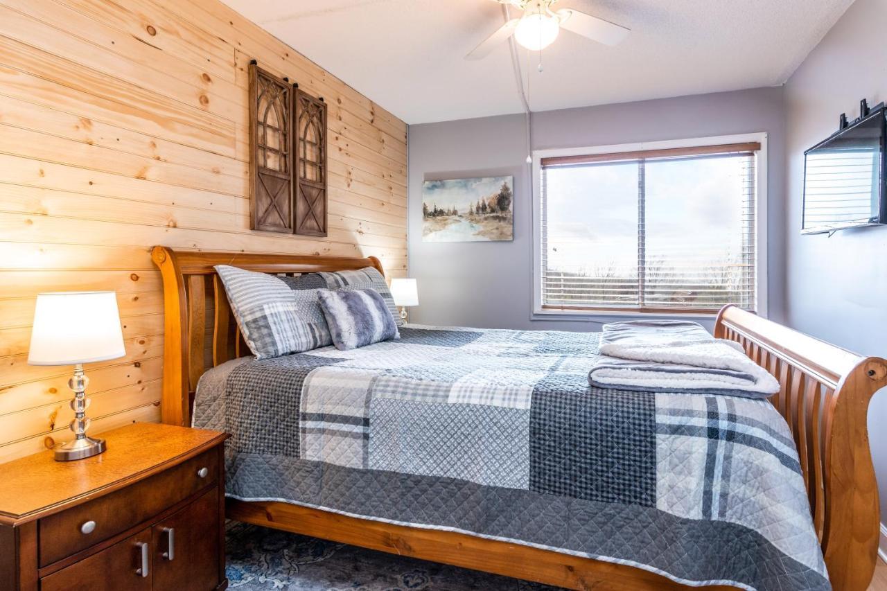 Sky High Views!!-Peak Mountaintop-Outdoor Pool-Close To Downtown-Private Balcony-Wifi-Cable Gatlinburg Exterior photo