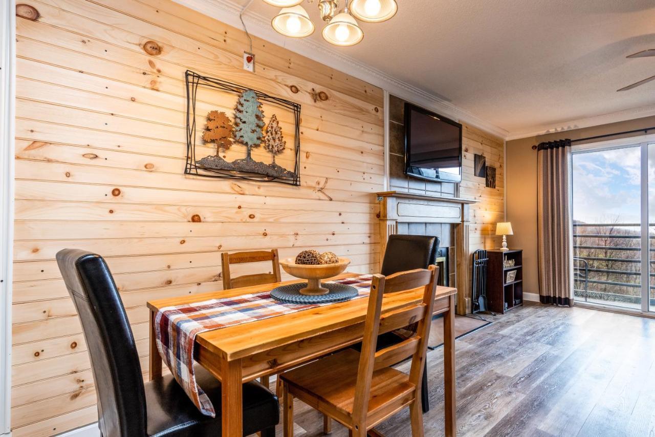 Sky High Views!!-Peak Mountaintop-Outdoor Pool-Close To Downtown-Private Balcony-Wifi-Cable Gatlinburg Exterior photo