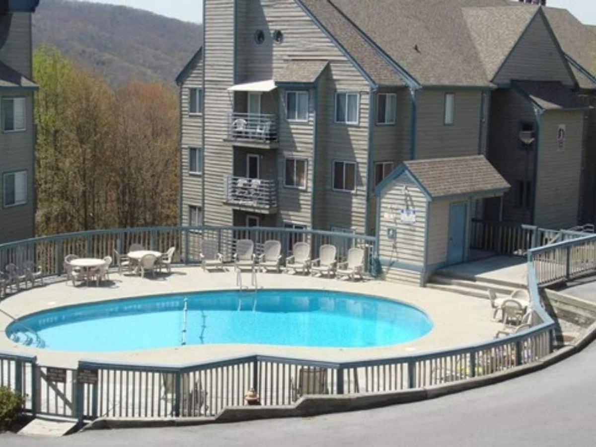 Sky High Views!!-Peak Mountaintop-Outdoor Pool-Close To Downtown-Private Balcony-Wifi-Cable Gatlinburg Exterior photo