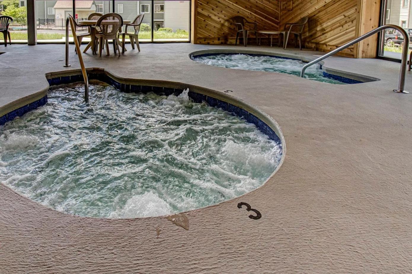 Sky High Views!!-Peak Mountaintop-Outdoor Pool-Close To Downtown-Private Balcony-Wifi-Cable Gatlinburg Exterior photo